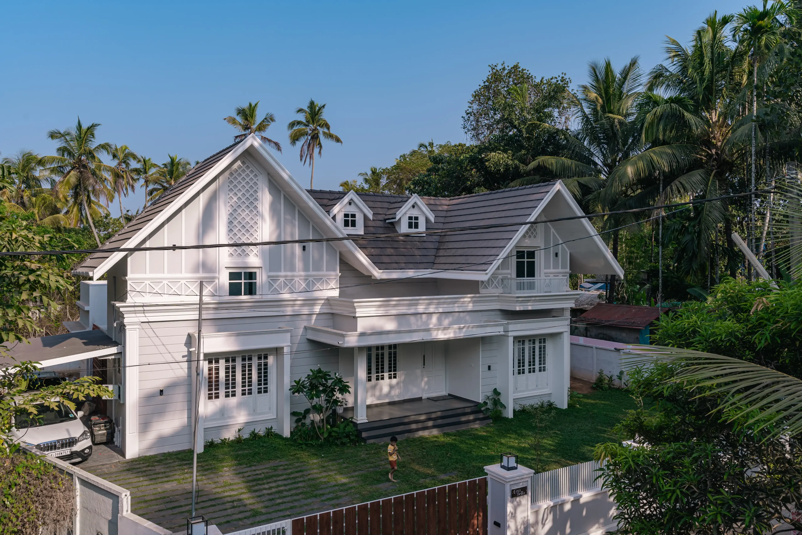 Gorgeous house exterior designed by Adora Architects, merging architecture and interior design for a visually appealing and inviting home